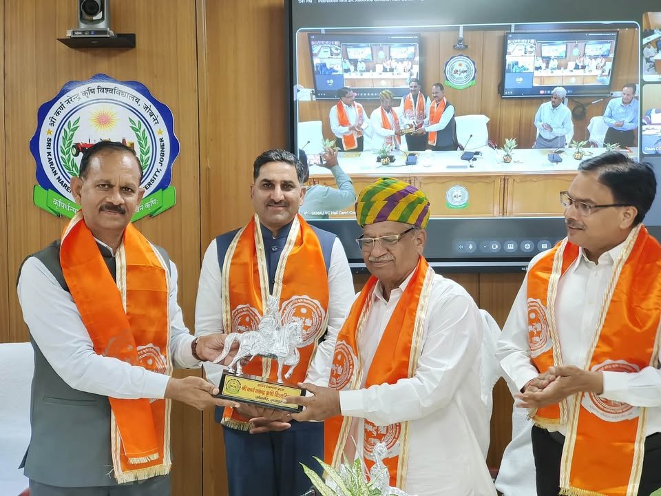मालावी गणराज्य में भारत के राजदूत ने विद्यार्थियों से किया संवाद, शैक्षणिक सहयोग एवं एमओयू पर हुई चर्चा जोबनेर, 9 अक्टू…